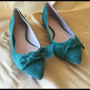 Ann Taylor Velvet shoes size 6